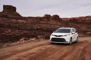 Toyota Sienna Limited 2020 года 